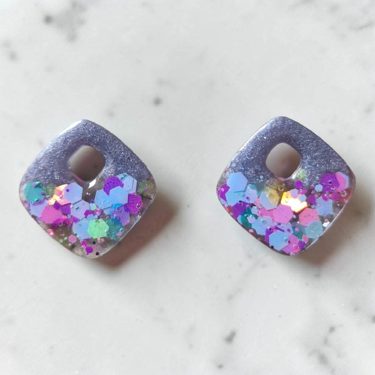 Alya (parme grisé à paillettes)