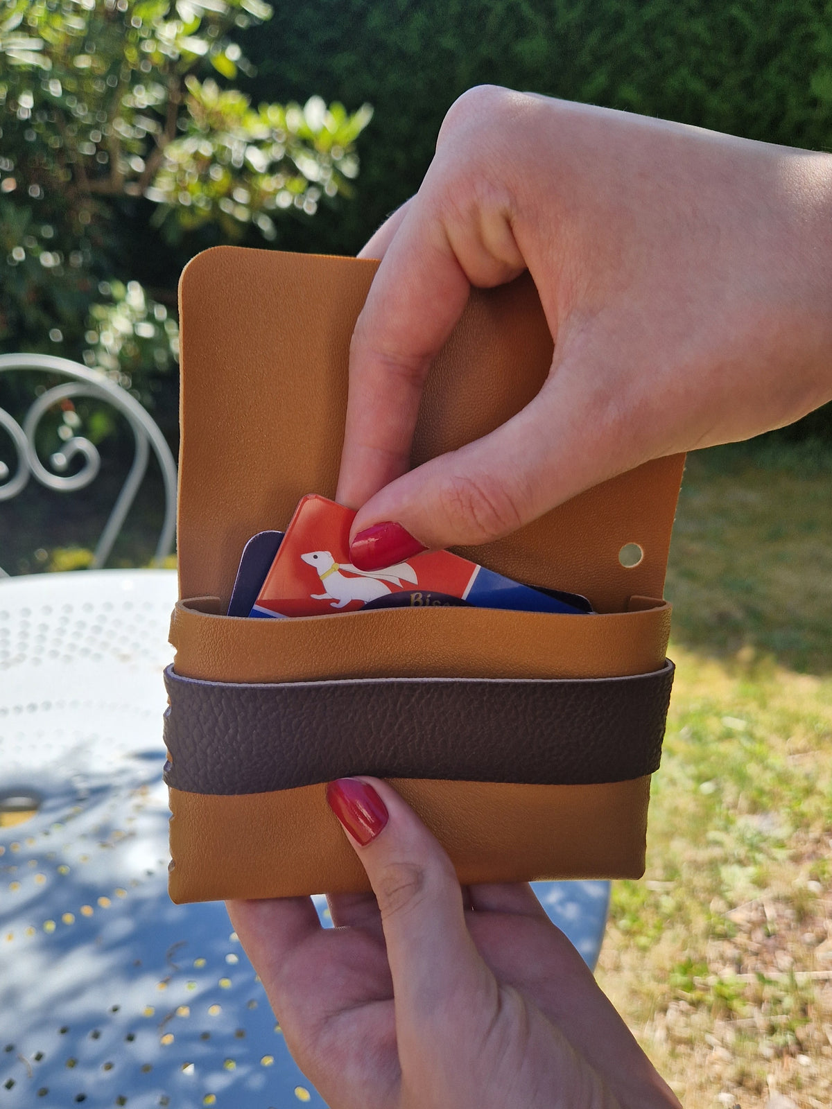 Etui minimaliste (caramel et marron)