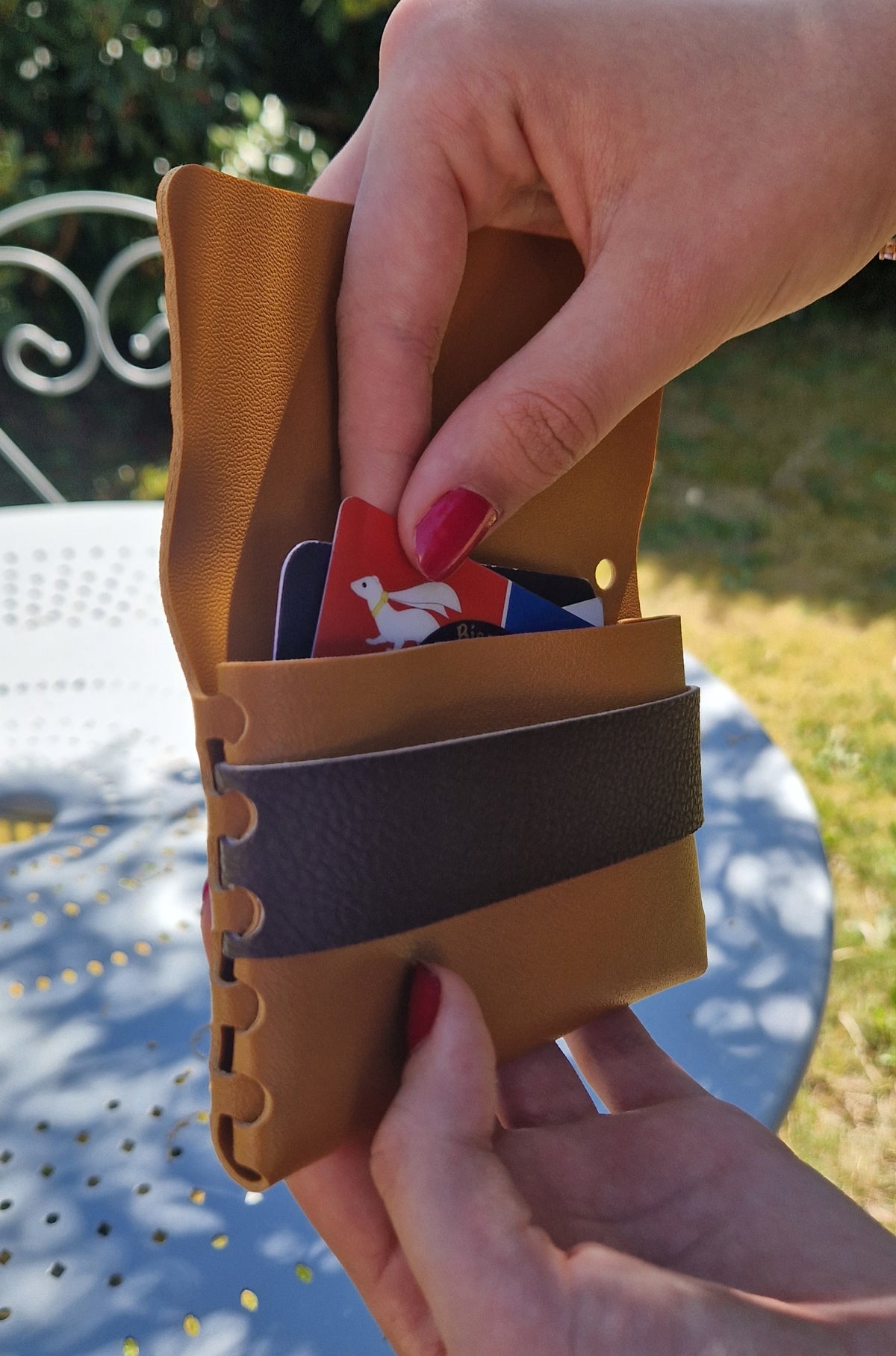 Etui minimaliste (caramel et marron)