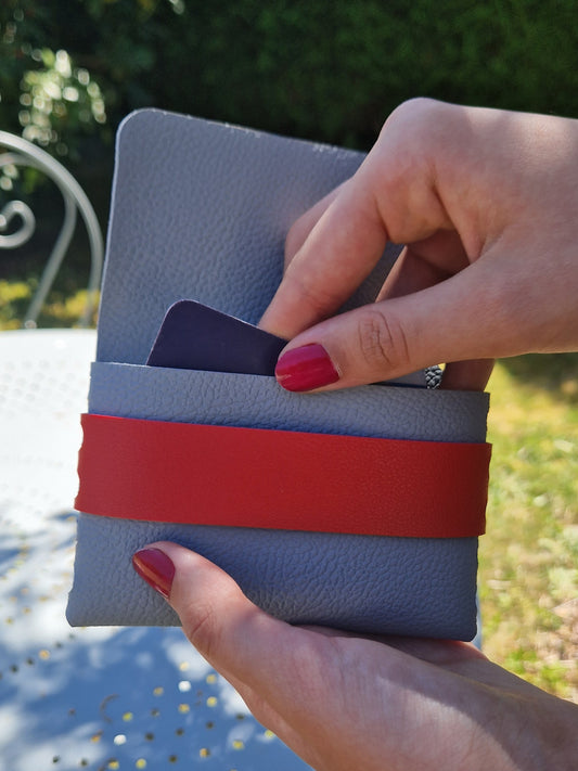 Etui minimaliste (gris et rouge)