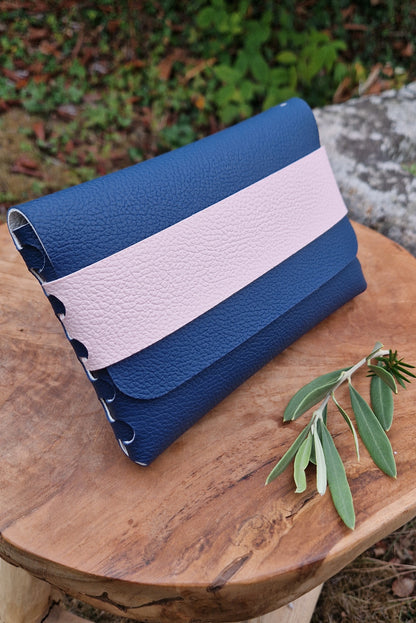 Etui minimaliste (bleu marine et rose)