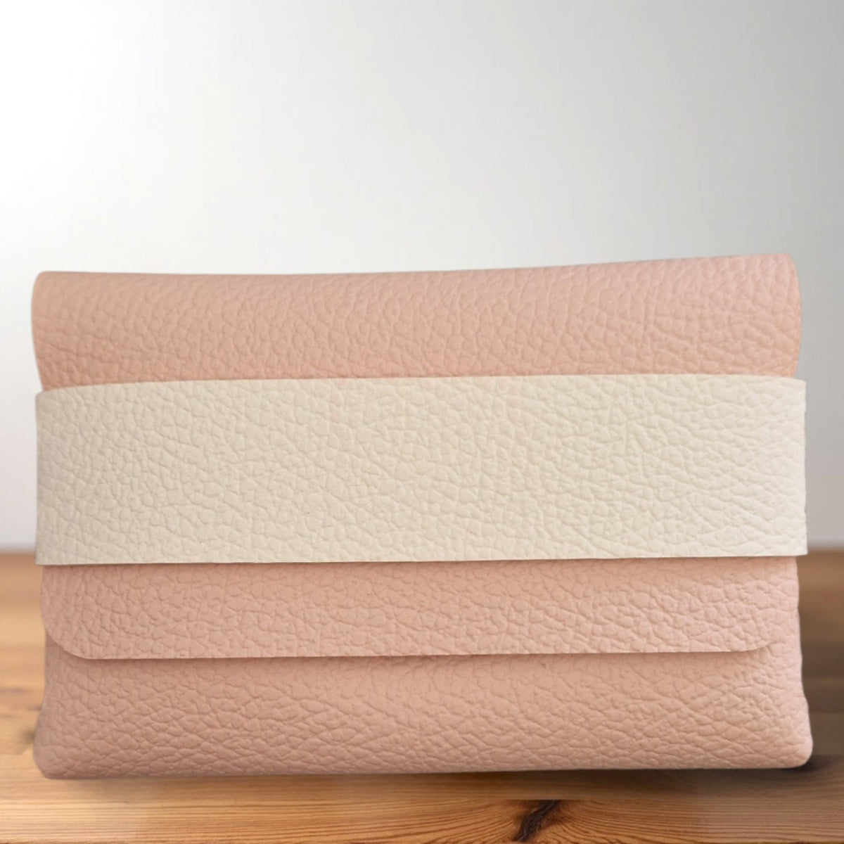 Etui minimaliste (rose et blanc)